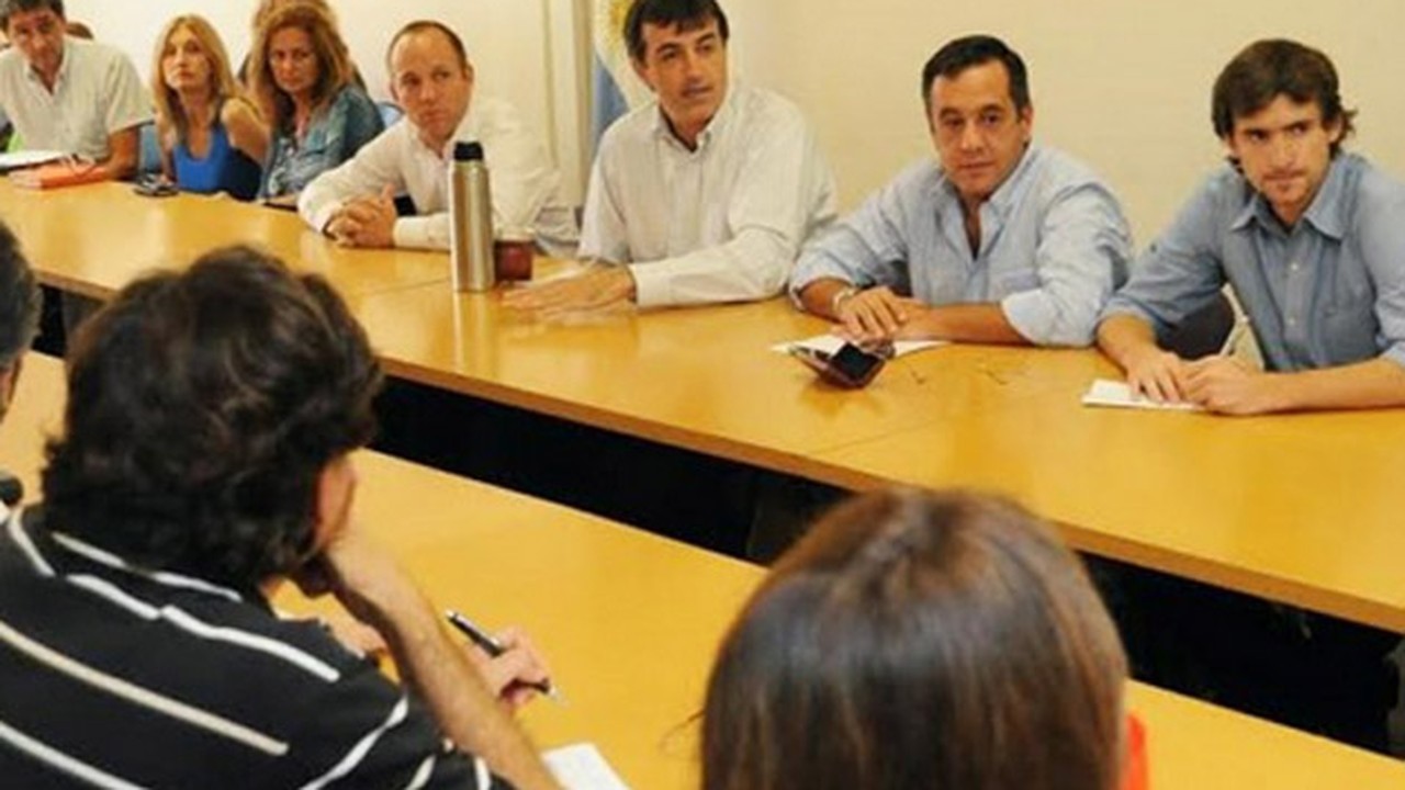 Docentes porteños acordaron aumento a cuenta de 10 por ciento para ...