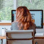 Empleados argentinos trabajaron más por el home office: ¿cuántas horas extras no remuneradas hicieron?