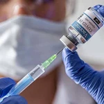 Buena noticia para los vacunados con AstraZeneca: tiene alta efectividad contra las nuevas variantes