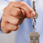 Más a la venta, menos en alquiler: el "sobrestock" de inmuebles que se ofrecen es histórico y pulveriza los precios