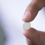 La verdad sobre tomar ibuprofeno o paracetamol para combatir la resaca