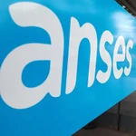 La ANSES oficializó el aumento de 12,39% para la AUH y las asignaciones familiares: cómo quedan los nuevos valores