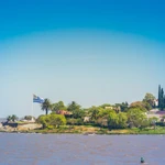 Quién es el empresario argentino que impulsa una "ciudad rioplantense" en Colonia y cómo es el proyecto