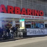 En plena debacle, se fue el histórico CEO de Garbarino y se define la venta de Compumundo