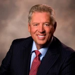 Los 4 errores básicos que paralizan tu progreso, según John Maxwell