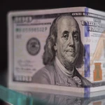 Se acelera la expectativa de devaluación: el precio del dólar que proyectan 40 expertos para el 2022