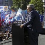 Fernández, en el acto de Plaza de Mayo: "Tenemos que hacer lo necesario para que en 2023 aseguremos un triunfo rotundo"