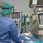 Explosión de casos de Covid-19: afirman que se están empezando a regular las internaciones