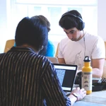 Firma argentina de software busca 30 empleados: que puestos ofrece, requisitos y cómo aplicar