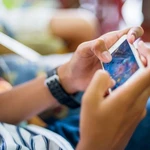 ¿Qué es Axie Infinity?: cómo el "Pay-to-win" puede ayudar a muchas familias de Latinoamérica