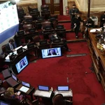 Hackearon el Senado: piden rescate en bitcoins para devolver datos de los que no hay "ni un backup"