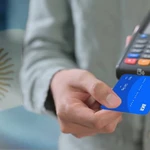 Bomba: Buenbit lanza tarjeta prepaga Mastercard para ahorrar en cripto y consumir en pesos