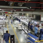 Televisores, celulares, notebooks, aires: los secretos de producción del fabricante más "groso" de Argentina