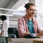 Santander y el ITBA lanzan 500 becas para uno de los trabajos más demandados y mejor pagos