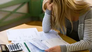 3 cosas por las que NUNCA deberías endeudarte, según una experta