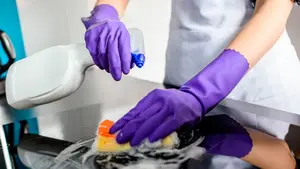 Empleada doméstica: cuánto cobrará por día y por hora en julio 2025