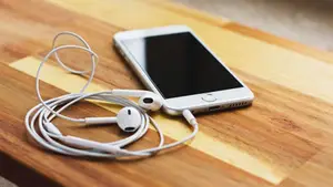Celulares para auriculares con cable: 3 modelos buenos y baratos desde $150.000