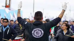 Marchas y paros en Tierra del fuego contra la baja de aranceles a celulares