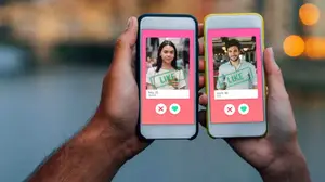 Tinder usará el escaneo de iris para verificar que eres una persona humana