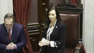 Acorralada por la oposición, Villarruel convocó a jefes de bloque para acordar una sesión