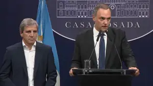 Dólares del colchón: Manuel Adorni anunciará la medida y aprovechará para hacer campaña