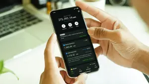 Inédito: el récord de Bitcoin impulsa un negocio en Argentina, pero otro desaparece