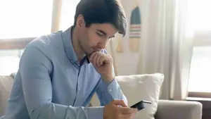 Revelan qué porcentaje del sueldo hay que invertir en acciones o Bitcoin