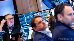 Fallo contra Cristina: bonos cerraron mixtos y acciones cayeron tras euforia inicial
