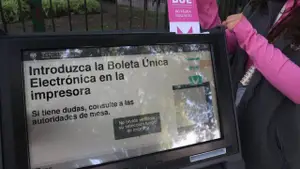 Cómo funciona el voto electrónico: paso a paso para votar este domingo en CABA