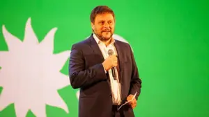 Santoro, contra el Gobierno: "Son capaces de utilizar la motosierra contra los jubilados"