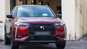 Cómo son y cuánto cuestan los 2 nuevos auto híbridos que lanzó DS en Argentina