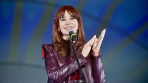 Cristina Kirchner volvió a criticar al Gobierno y a la Corte Suprema