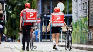 Uber y PedidosYa deberán ofrecer baños, zonas de descanso y comedores a sus trabajadores
