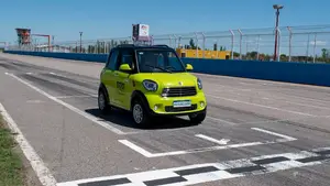 El auto eléctrico TITO se vende con descuento y es el más barato del mercado