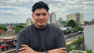 VIDEO | Es argentino, tiene 27 años y te ayuda a crear empleados digitales en minutos