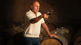 VIDEO | Tenía empresas exitosas, pero dejó todo para hacer vinos de alta gama en Mendoza