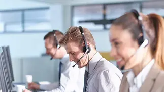 Paritaria empleados de comercio: uno a uno, cuánto cobran los trabajadores de call centers