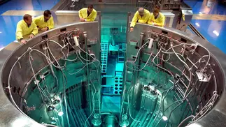 El Gobierno crea una empresa nuclear mixta para sumar un privado al reactor RA-10