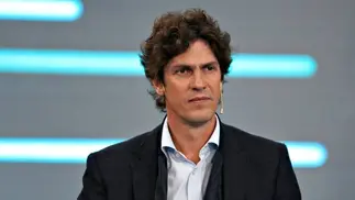 Con lo justo, Lousteau logra su banca y las redes destacan la ventaja de Bregman
