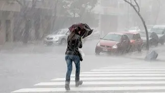 Llega El Niño: cuánto cuesta preparar departamentos y autos para evitar daños mayores