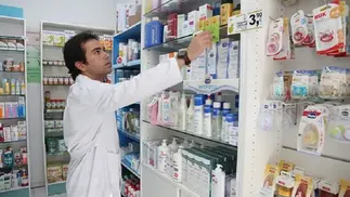 Sueldos en farmacias: cuánto cobran en septiembre y cuándo vuelve a subir el básico