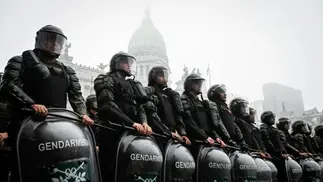 Cuánto cobra un oficial de la Policía Federal en abril 2026