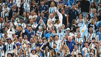 El corazón en la garganta: estudio demostró el estrés que viven los fanáticos en partidos