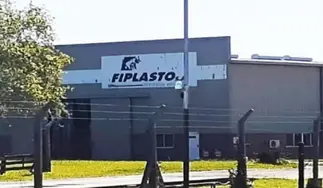 Fiplasto vende un campo por u$s22 millones para reestructurar su deuda