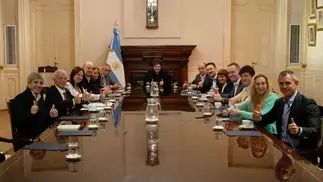 La encuestadora que acertó con Milei mide ahora la aprobación de sus ministros