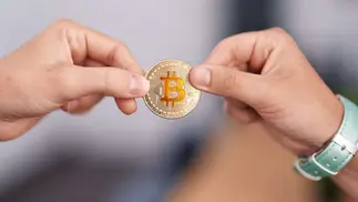 Minería de bitcoin 'verde': cómo funciona y qué energías utiliza en Argentina