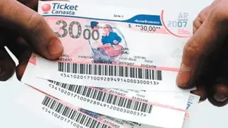 Reforma laboral: qué son los tickets canasta y por qué el Gobierno analiza su regreso