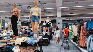 VIDEO | Cuánto sale la ropa barata H&M en Argentina y cómo acceder al 15% de descuento