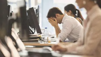 VIDEO | Programación ya no garantiza altos sueldos: nuevos perfiles del mercado laboral