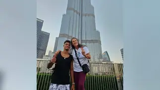 Una argentina que volvió de Emiratos criticó a quienes 'transmiten que allá no pasa nada'